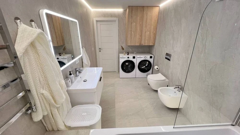 Продаж 1к квартири 73 кв. м на вул. Старий Ринок