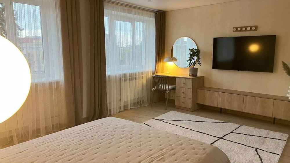 Продаж 1к квартири 73 кв. м на вул. Старий Ринок