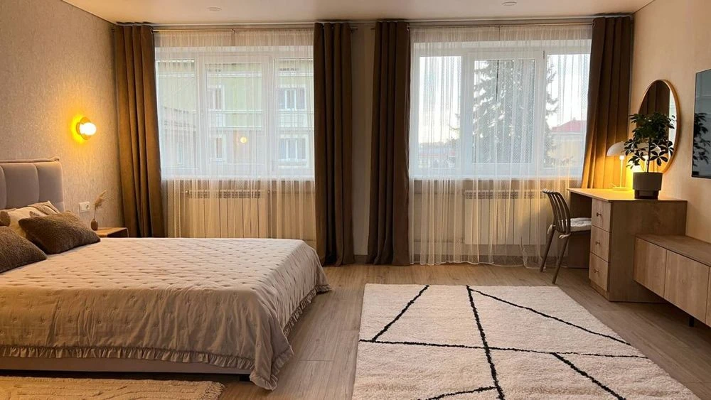 Продаж 1к квартири 73 кв. м на вул. Старий Ринок