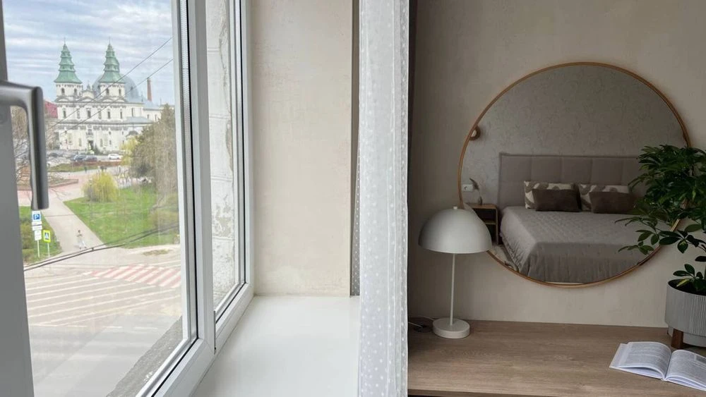 Продаж 1к квартири 73 кв. м на вул. Старий Ринок