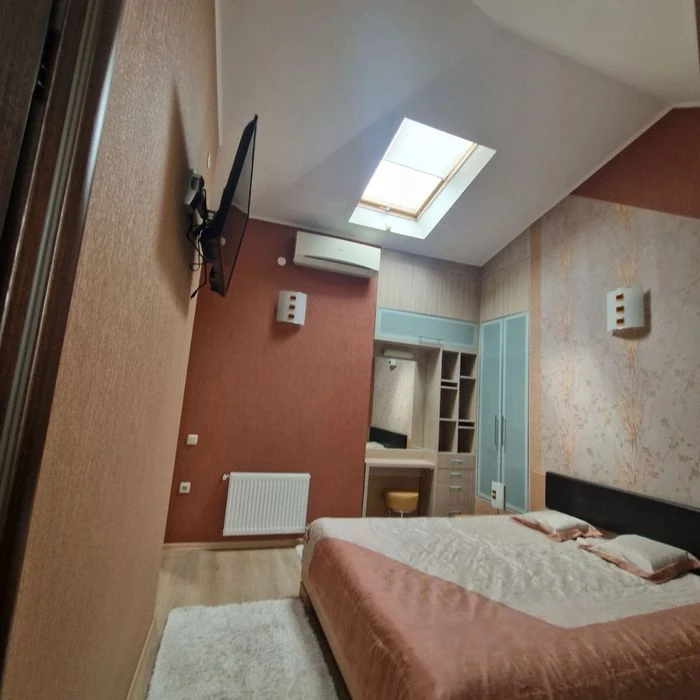 Продається 3 кімнатна квартира в Центрі