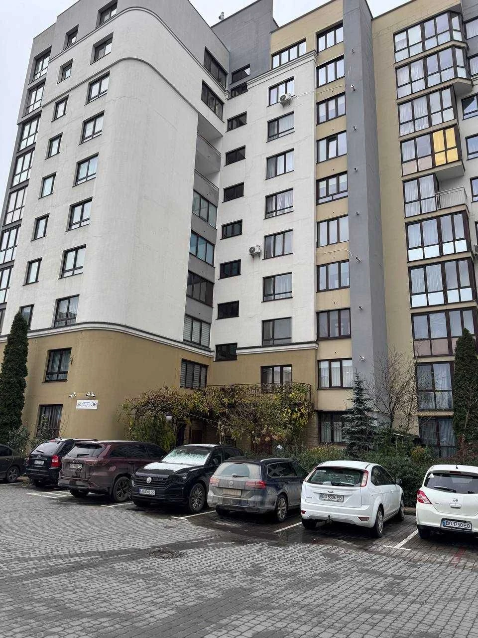 Продаємо 2х кімнатну квартиру неподалік від Центру