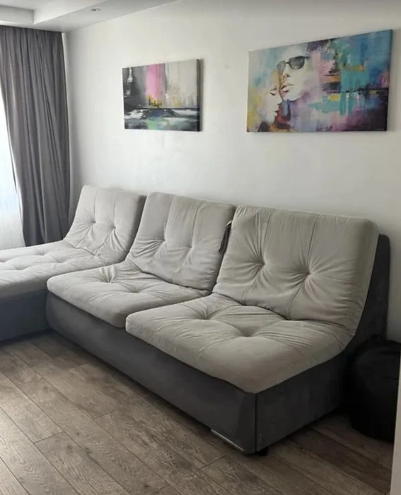 Продаж 4к квартири 140 кв. м на вул. Київська