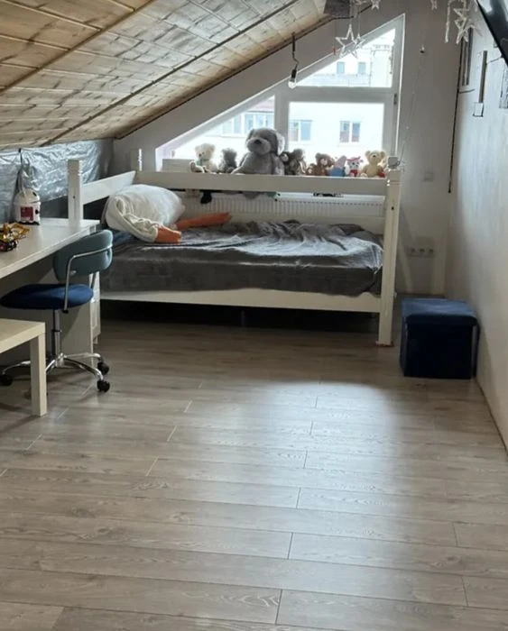 Продаж 4к квартири 140 кв. м на вул. Київська