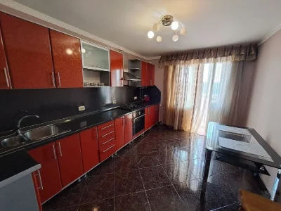 Продаж 4 кімнатної квартири по вул.Лозовецька, Центр.