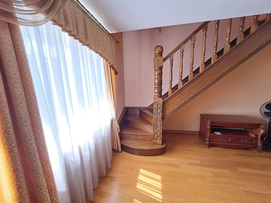 Продаж 4 кімнатної квартири по вул.Лозовецька, Центр.