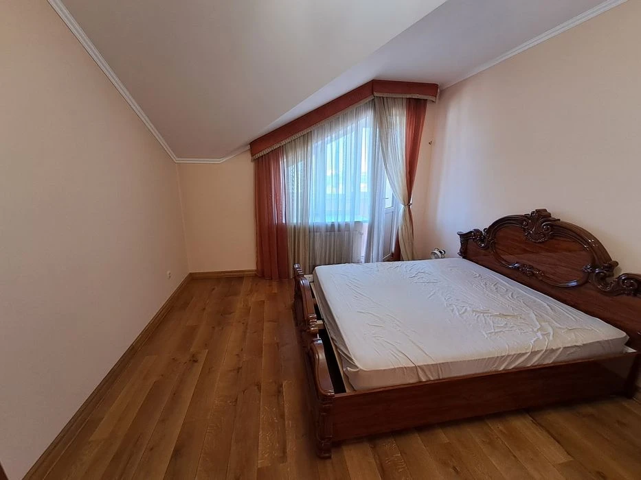 Продаж 4 кімнатної квартири по вул.Лозовецька, Центр.