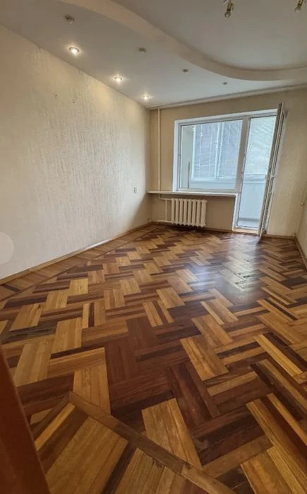 Продам 3 ком квартиру  Победа, Перемога