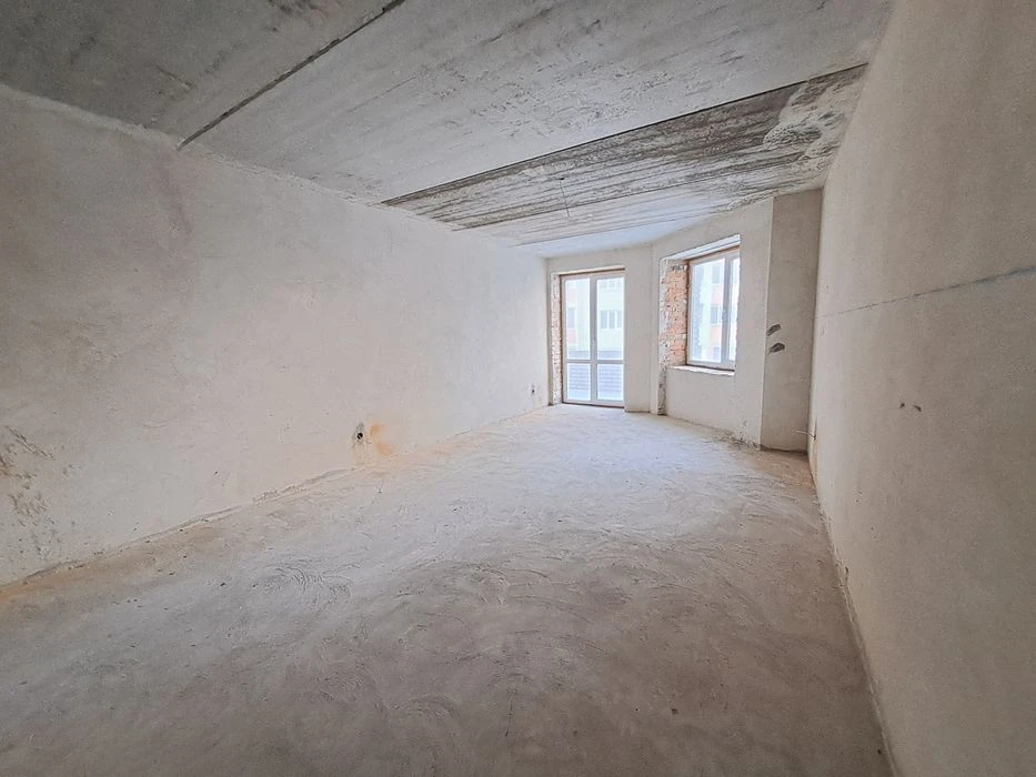 Продаж 3 км.квартири вул.Вербицького