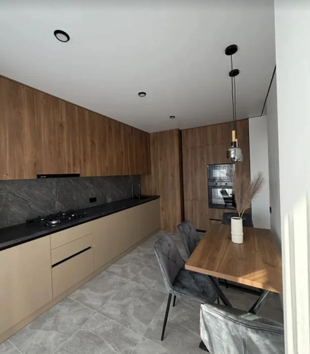 Продаж 1к квартири 47 кв. м на вул. Торговиця