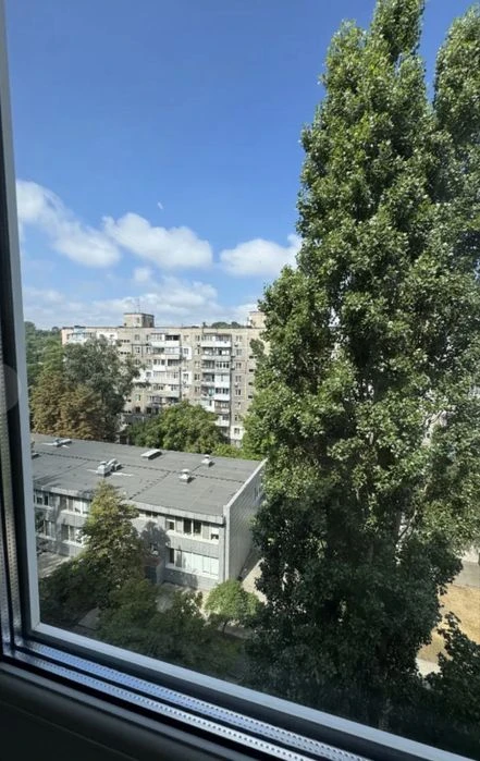 Продам 3 ком квартиру  Победа, Перемога