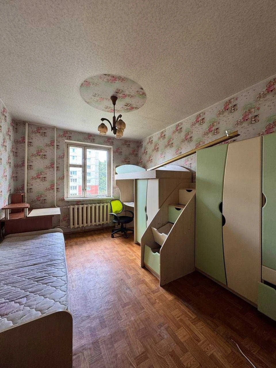 Продам 3к квартиру Озерна, по вул. Залізняка