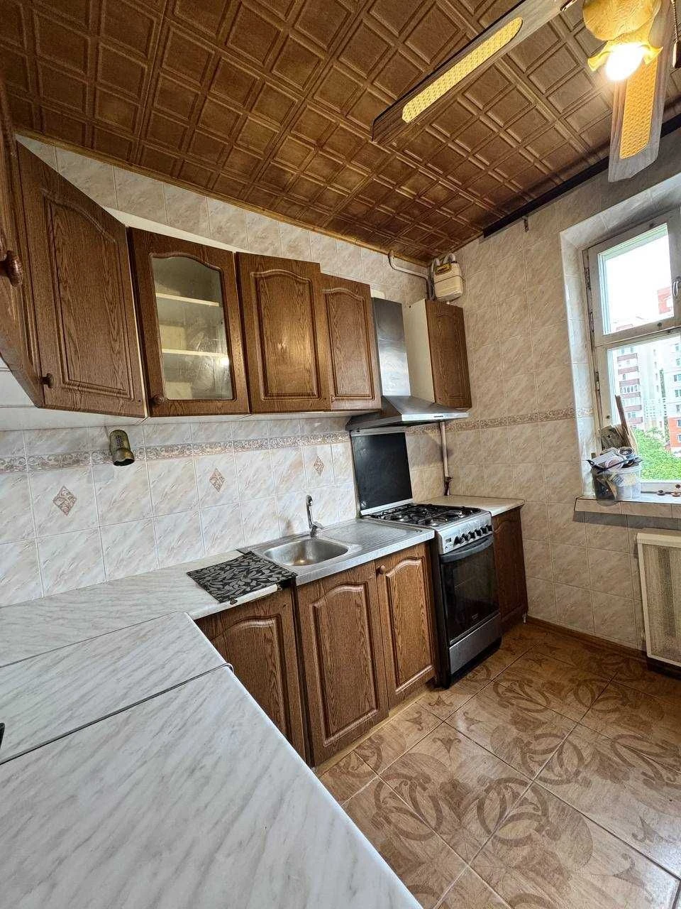 Продам 3к квартиру Озерна, по вул. Залізняка
