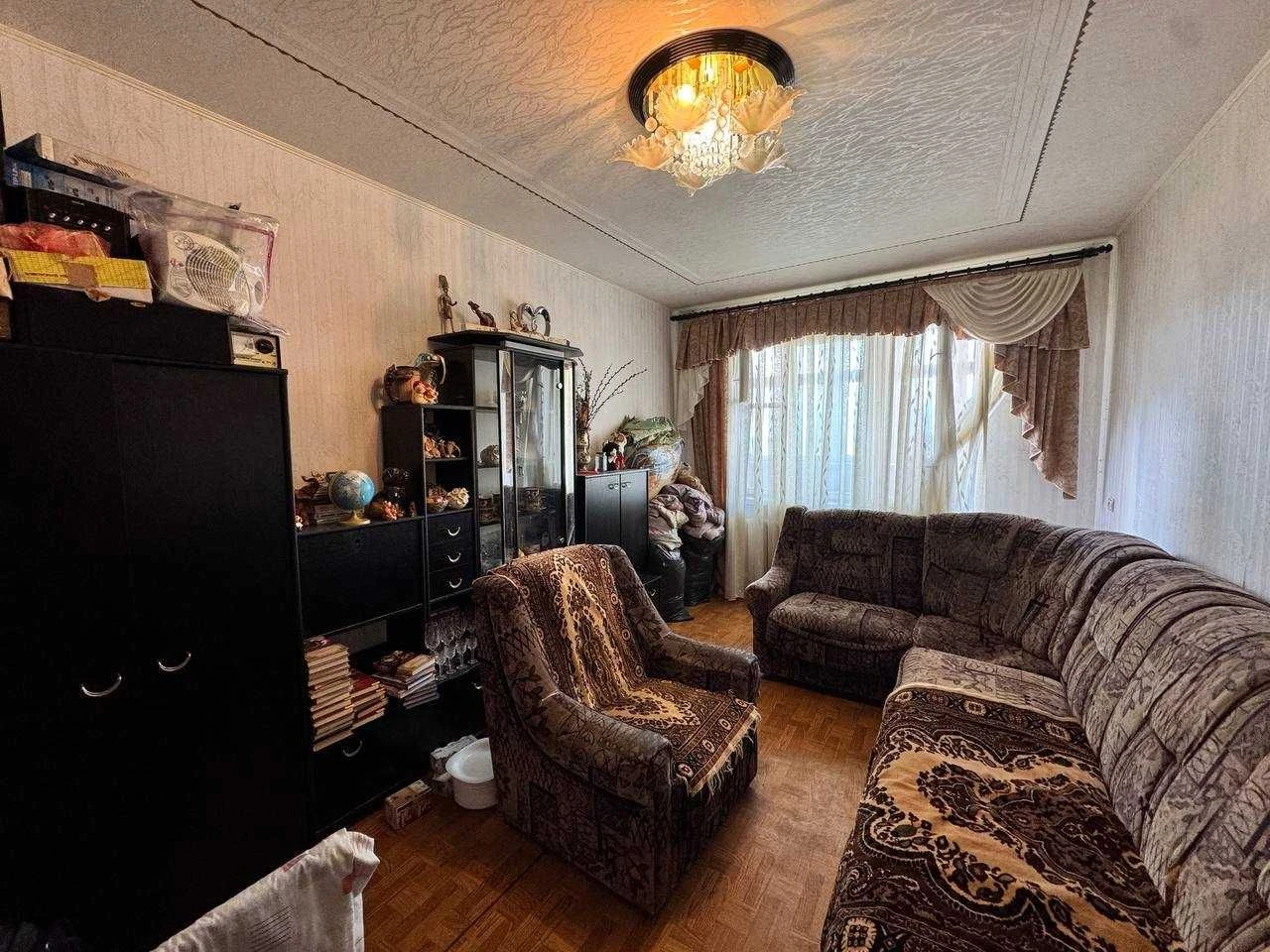Продам 3к квартиру Озерна, по вул. Залізняка