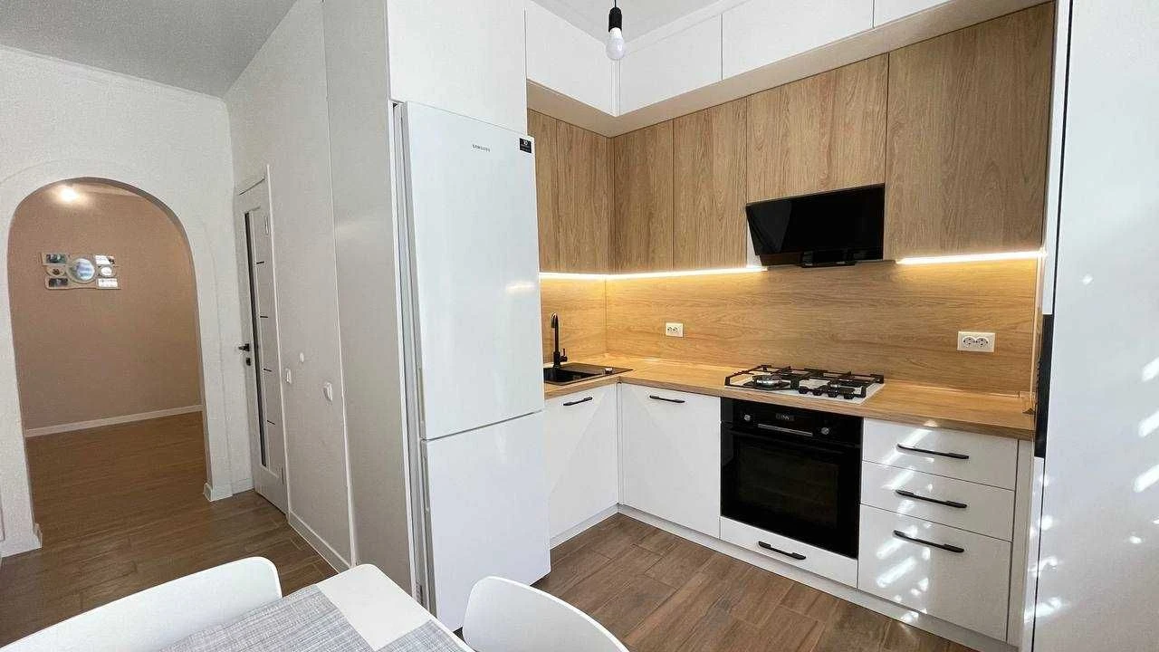 Продаж квартири в новобудові з ремонтом.