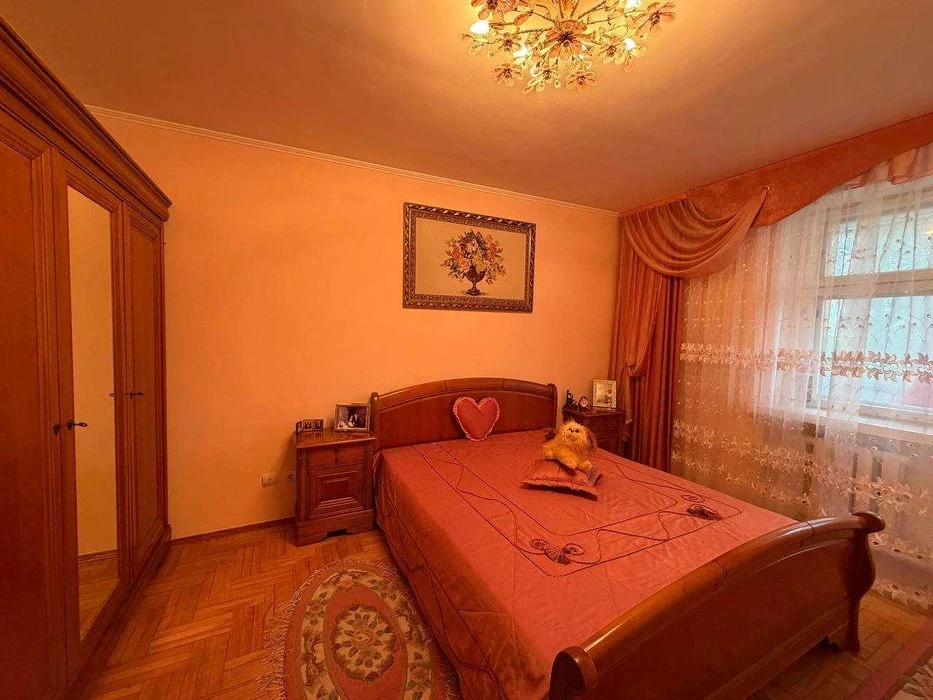 Продаж 3к квартири в Центрі міста
