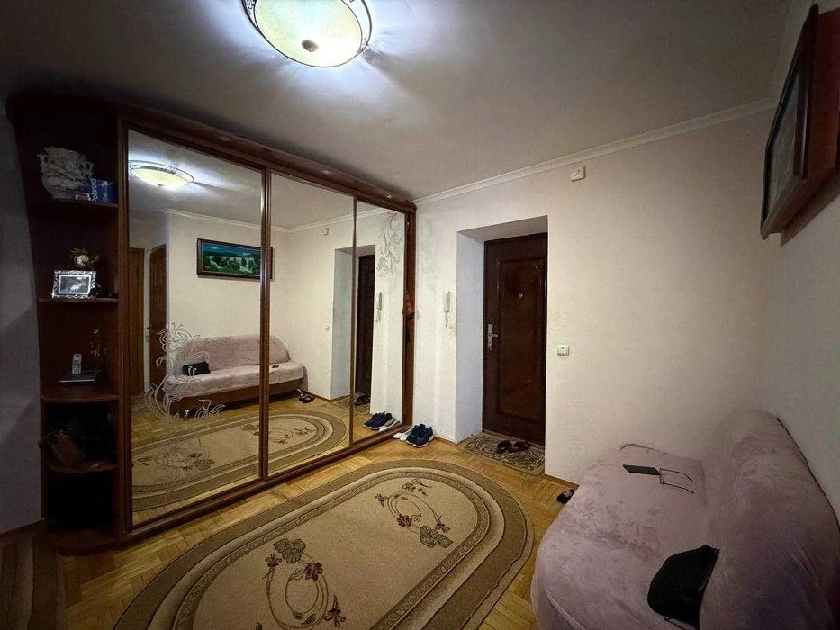 Продаж 3к квартири в Центрі міста