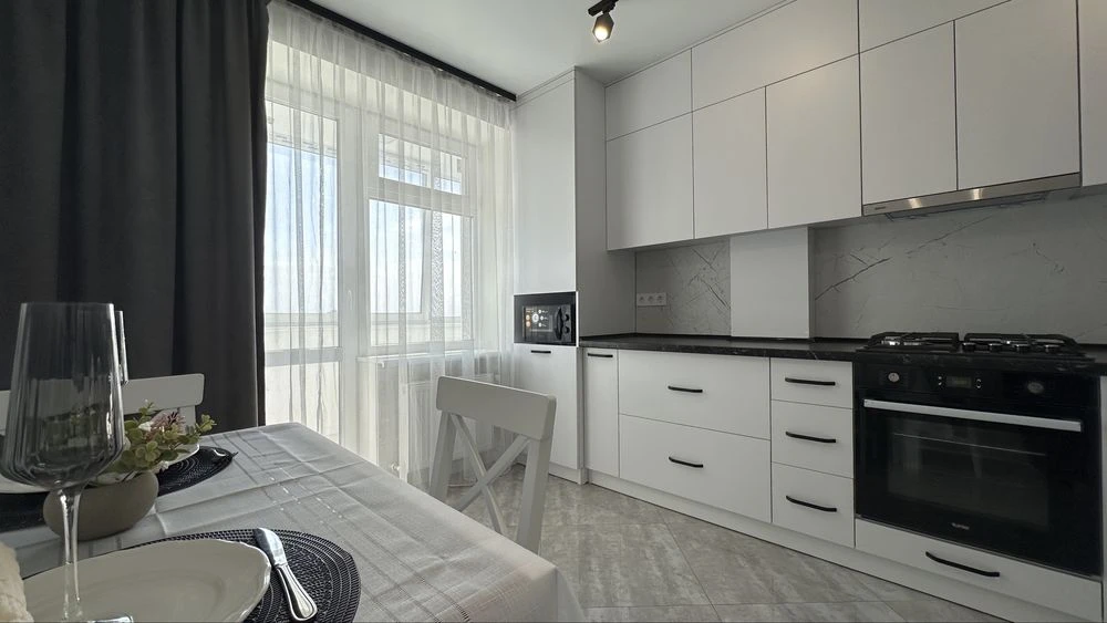Продаж 1к 52 кв . Новобудова .ремонт . Меблі та техніка.