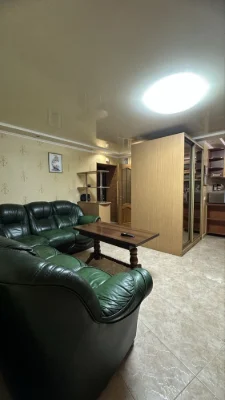 2к  поруч з центорм міста . Ремонт. Меблі. Техніка