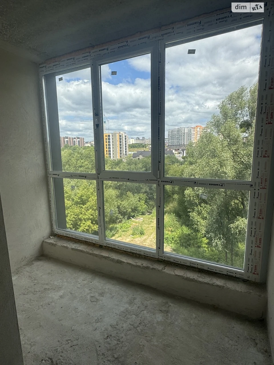 Продаж Квартира Озерна