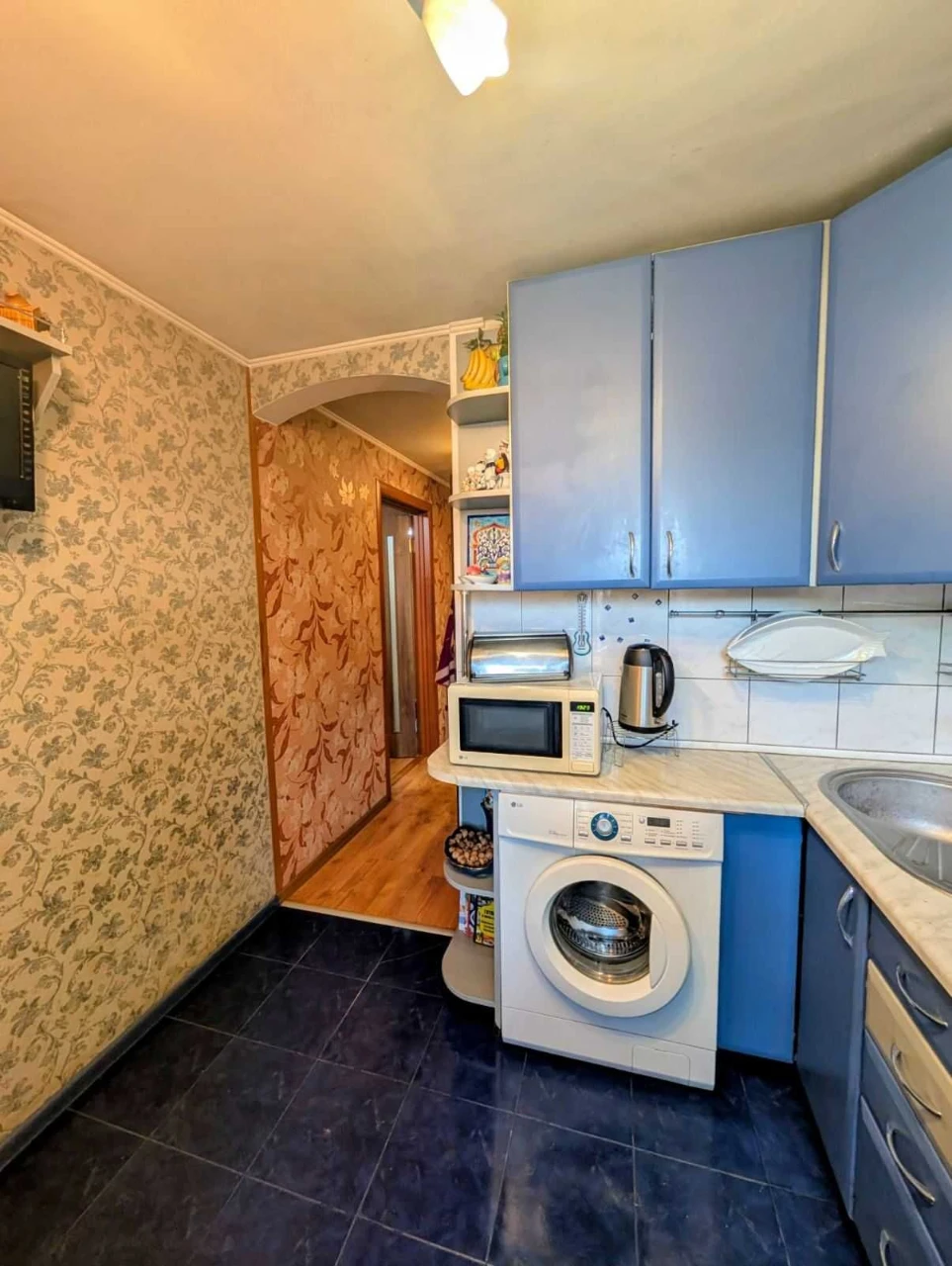 ID 42854 | 1к ЗаготЗерно | 30 м² | 2/5 | Високий теплий пове