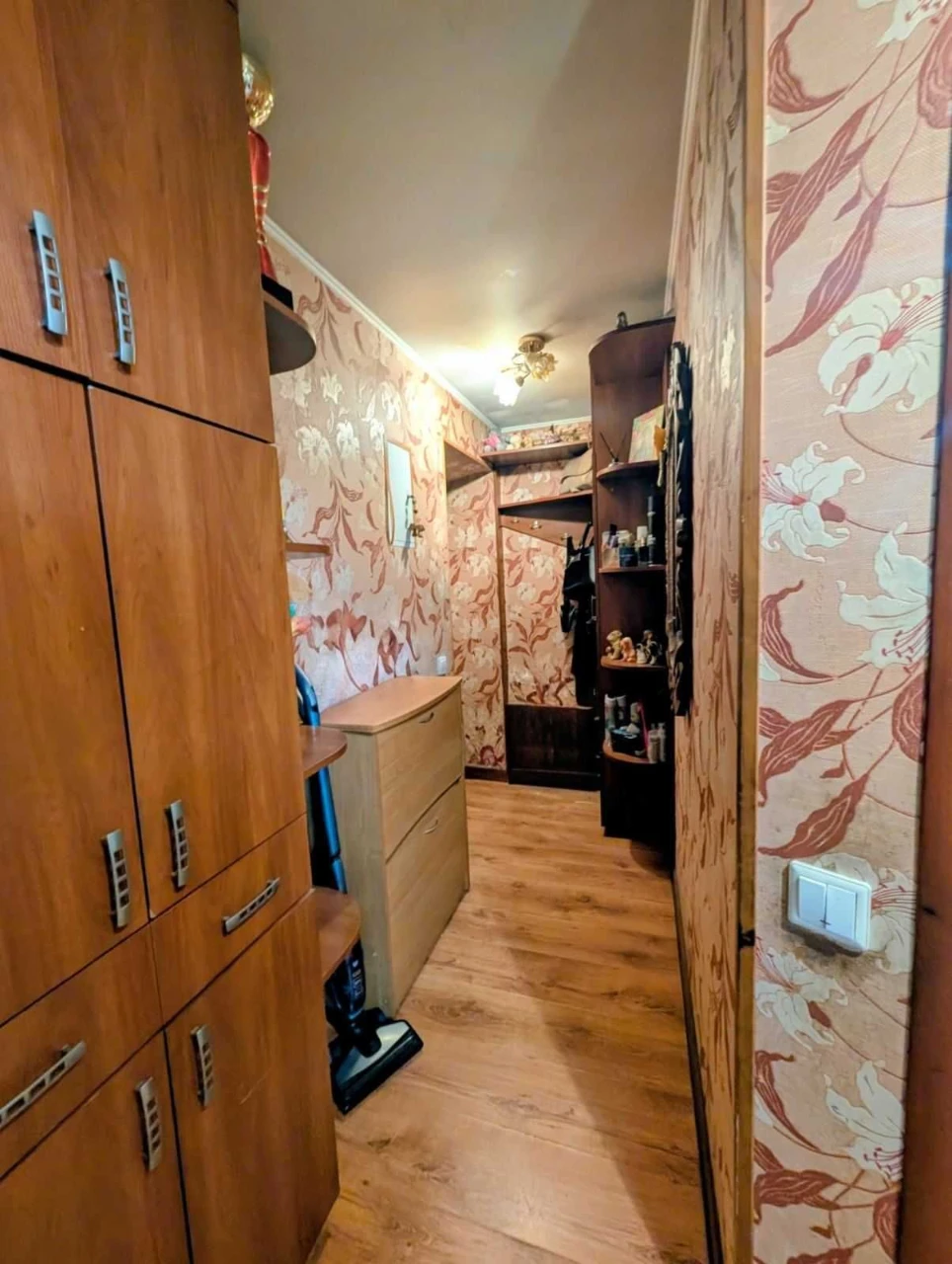 ID 42854 | 1к ЗаготЗерно | 30 м² | 2/5 | Високий теплий пове