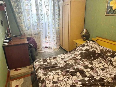 Продаж 2-кімнатної квартири по вул. Холодногірська