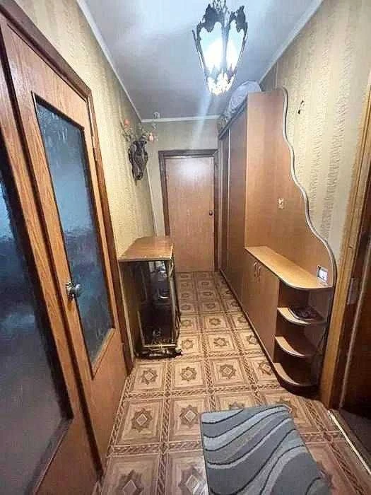 Продаж 2-кімнатної квартири по вул. Холодногірська
