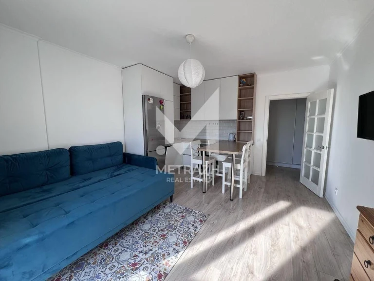 Продам 1 кімнатну ЖК Кришталеві Джерела, вул Метрологічна 11