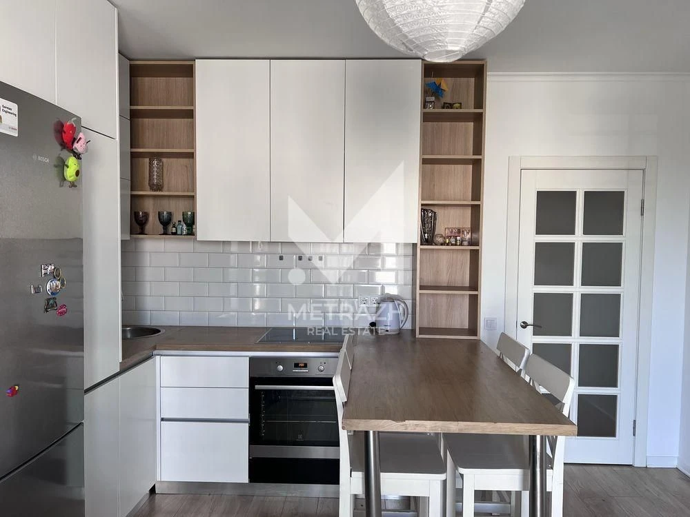 Продам 1 кімнатну ЖК Кришталеві Джерела, вул Метрологічна 11