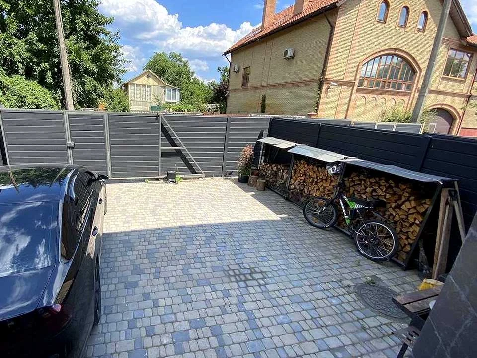 Будинок. Київ
