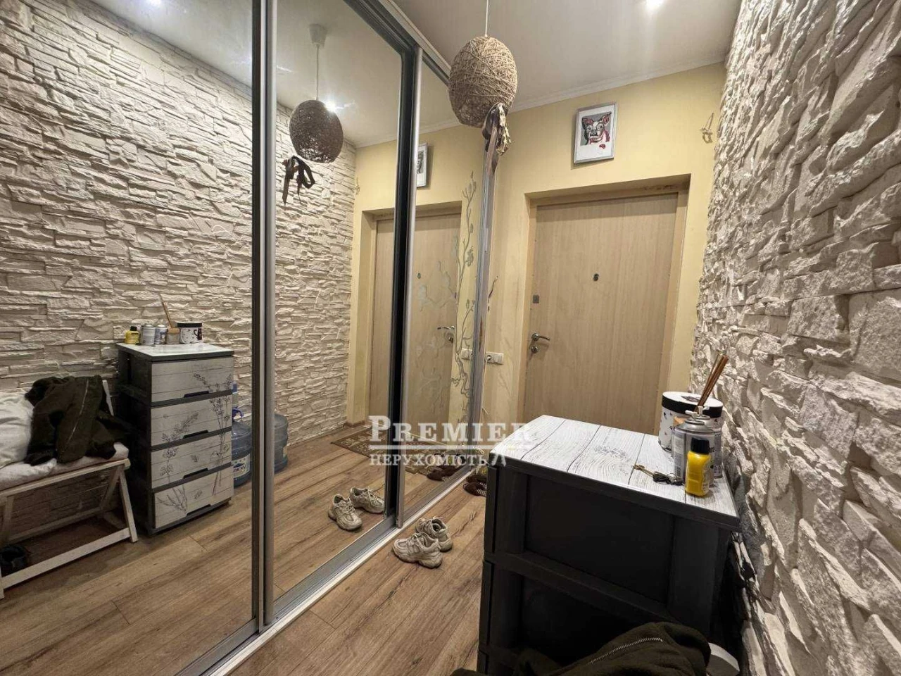 Продам сучасну квартиру на Маршала Говорова