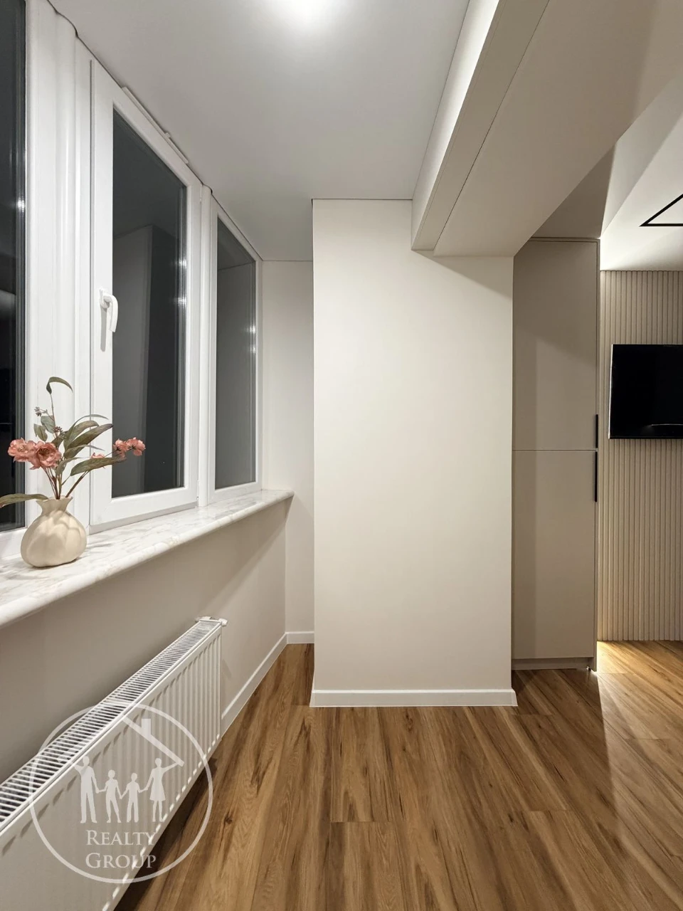Нова 2к квартира 75 кв., Сучасний ремонт, меблі/техніка, Нау