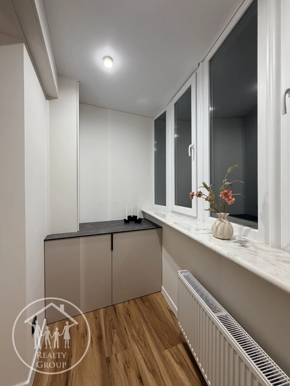 Нова 2к квартира 75 кв., Сучасний ремонт, меблі/техніка, Нау