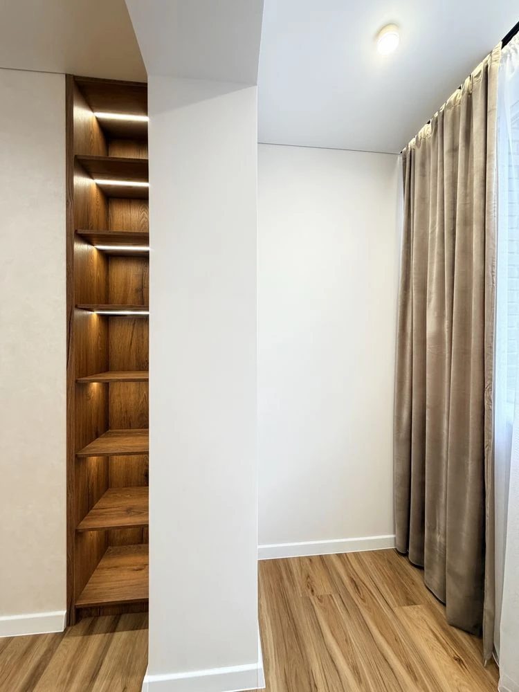 Нова 2к квартира 75 кв., Сучасний ремонт, меблі/техніка, Нау