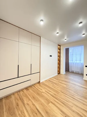 Нова 2к квартира 75 кв., Сучасний ремонт, меблі/техніка, Нау