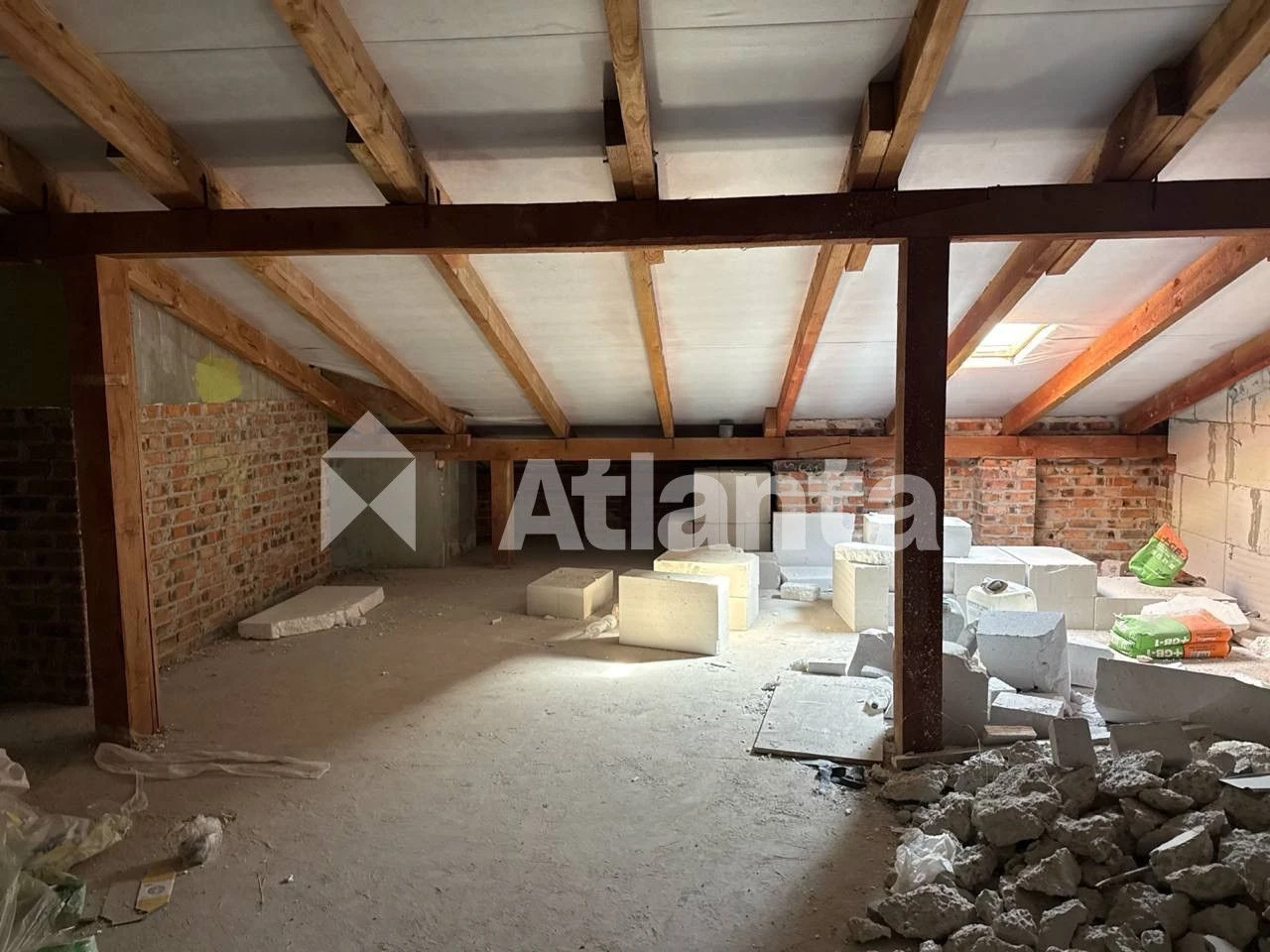 Продаж 3 кім. квартири біля парку по вул. Зелена.