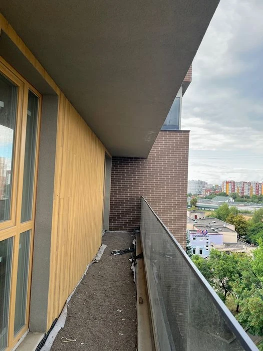 Продаж 3-кімнатної квартири з терасою у зданому клубному буд