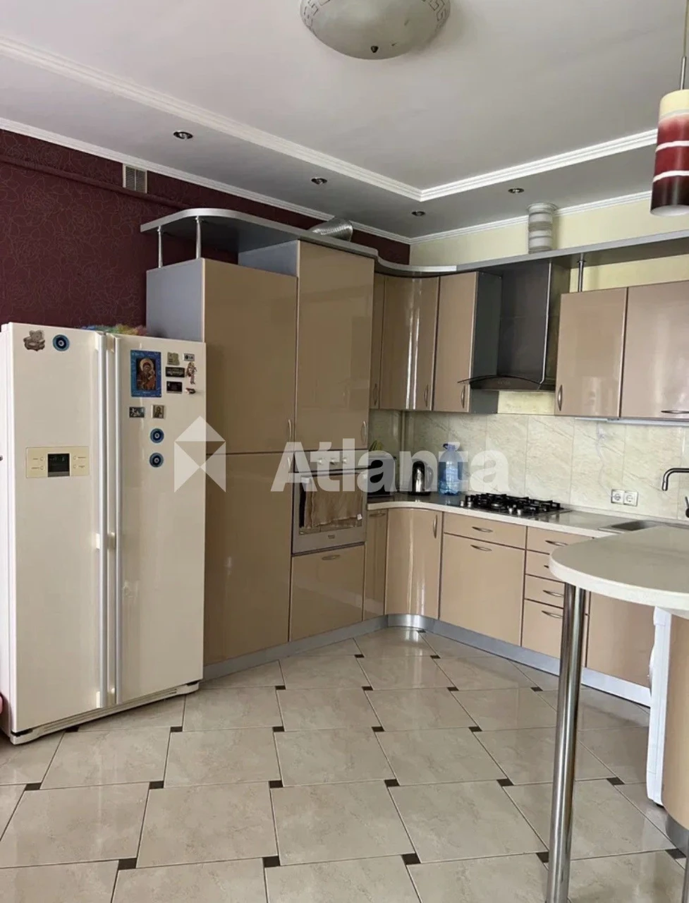 Продаж трикімнатної квартири 95 м² з ремонтом