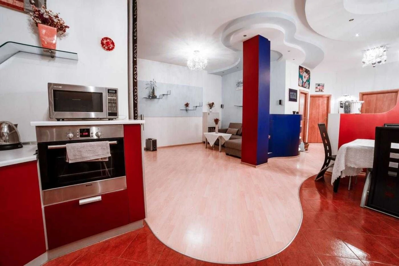 Продаж 3 кімнатної квартири, ближній центр, вулиця Мечнікова