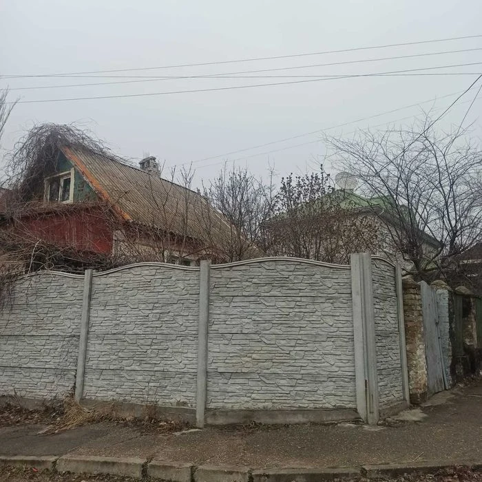 Запорожье .Дом 2 этажа участок на 6.3 сотки, ул.12 Апреля 52