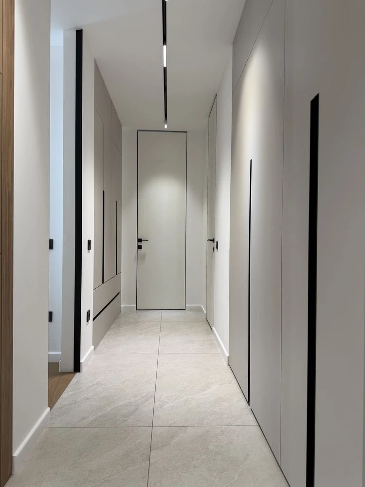 Sale of a 2-room apartment with designer renovation in a modern building