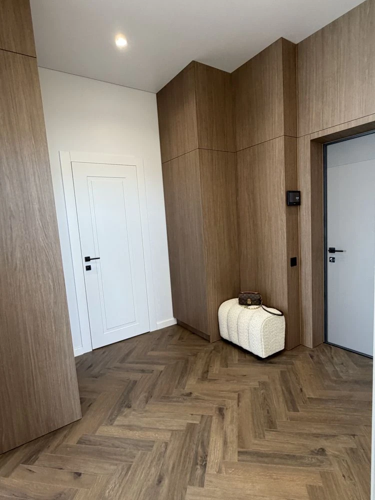Продаж 2-х кімнатної квартири. Любомира  Романківа, Червона,