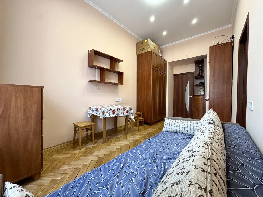 Продажа 2-комнатной квартиры в центре Львова | ул. Франко |