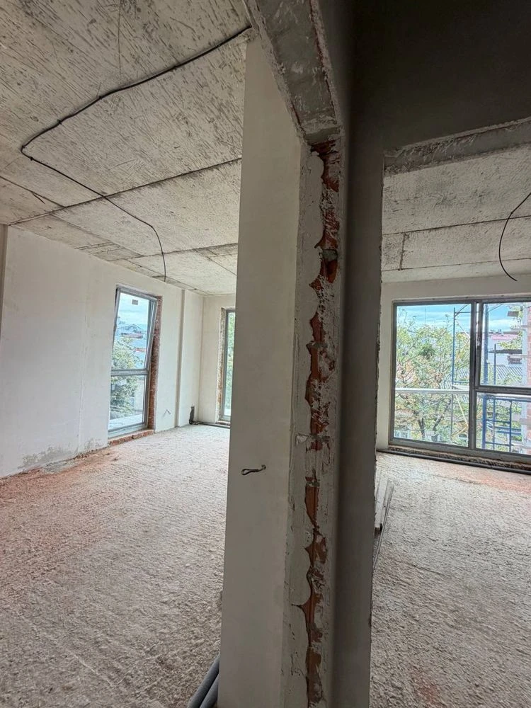 For sale a spacious 1-room apartment with a large terrace in the