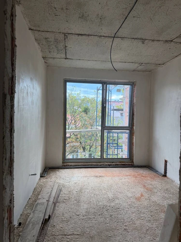 For sale a spacious 1-room apartment with a large terrace in the