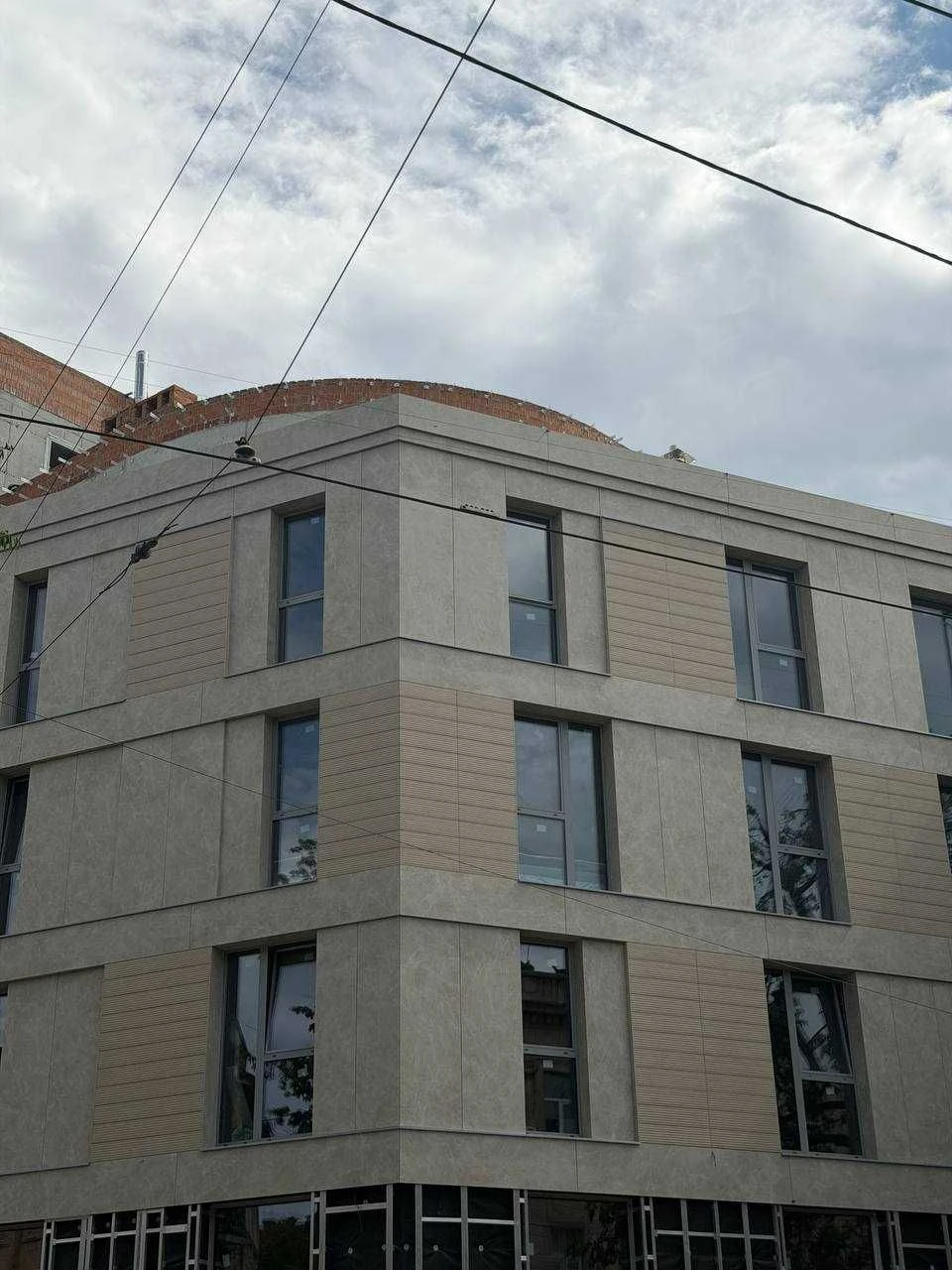 For sale a spacious 1-room apartment with a large terrace in the