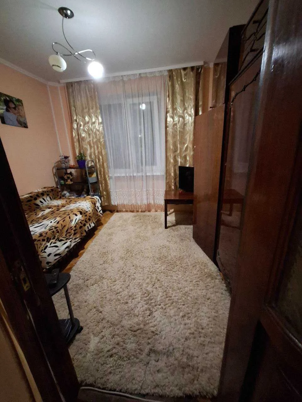 3-room apartment for sale, Khutorivka St., Sykhiv, district of Shuvar shopping mall