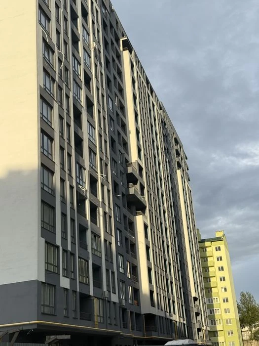 Apartment for sale Zelena Lazur sky 46 m, utilities will be connected