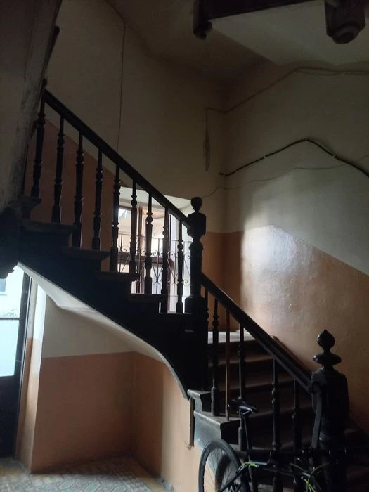 Продаж  3-кім. квартири по вул.  Патріарха Димитрія Яреми (